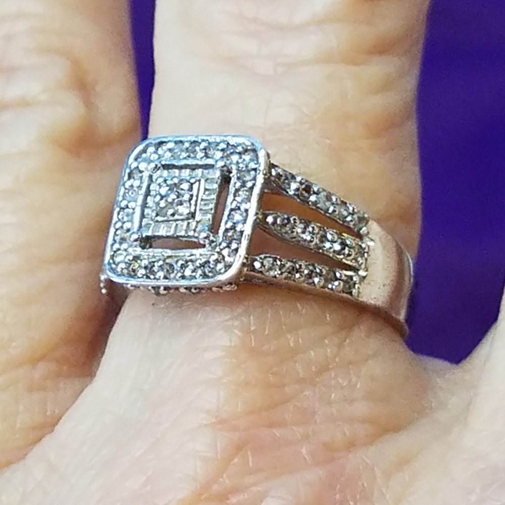 Diamond Cluster Ring - Picture 11 of 14